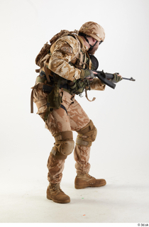 Photos Robert Watson Army Czech Paratrooper Poses crouching standing 0006.jpg